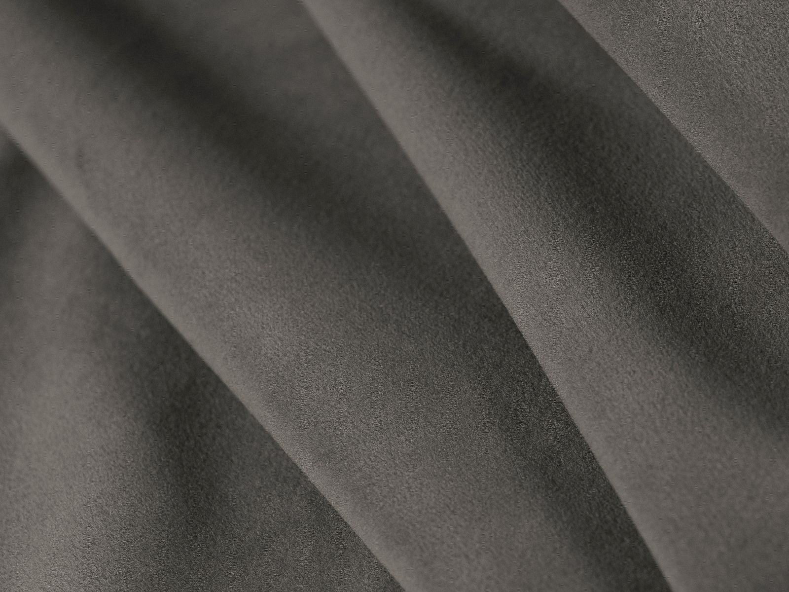 Stilvolles Linea Bett mit 140 cm Kopfteil in luxuriösem Dunkelgrau, gefertigt aus hochwertigem Magic Velvet für modernen Schlafkomfort.