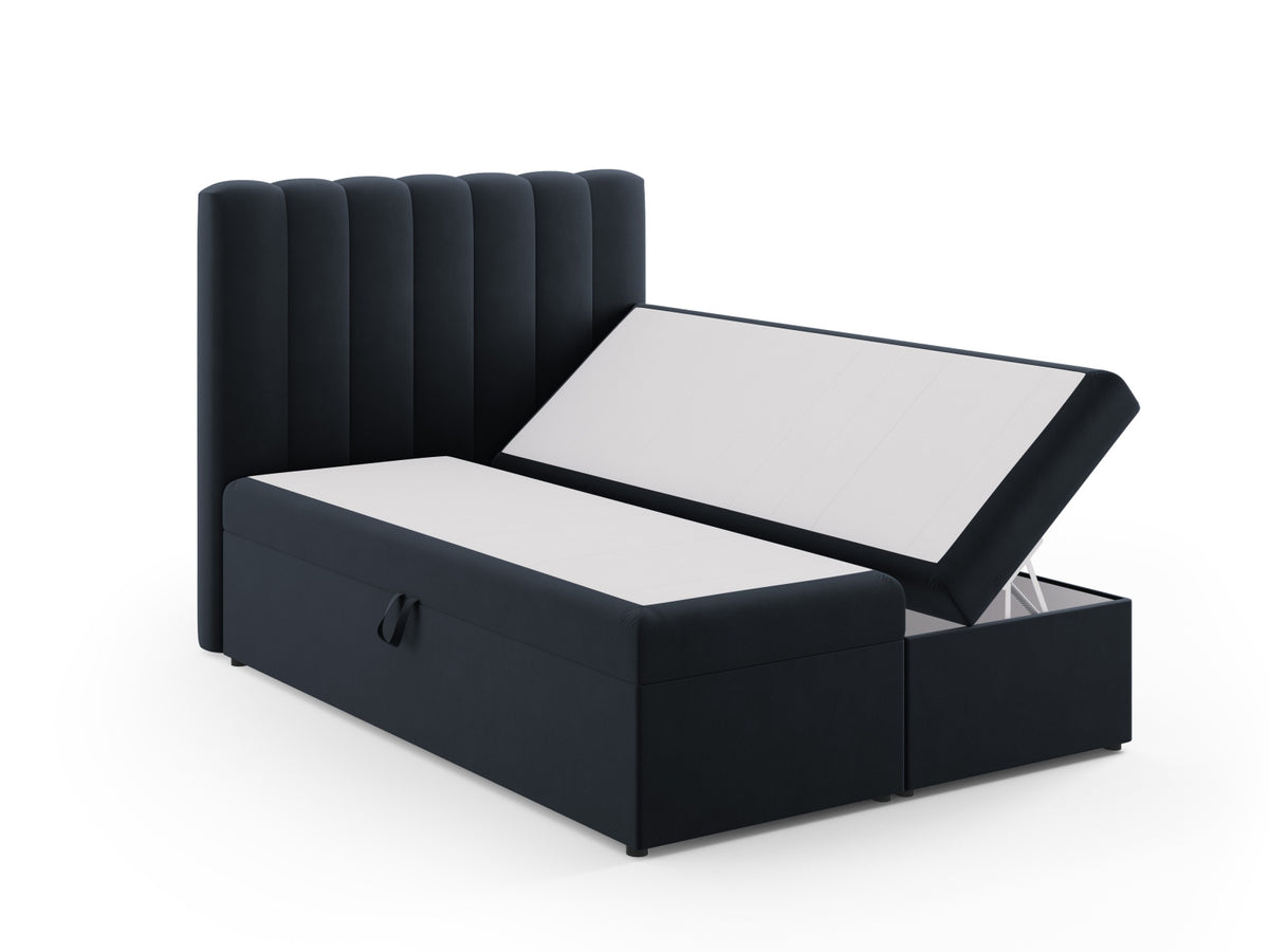 Kelp Boxspringbett Set 140cm: Headboard + Box Springs/Matratze + Matratze Topper in Dark Blue-Bluvel präsentiert im Onlineshop von KAQTU Design AG. Bett ist von Micadoni