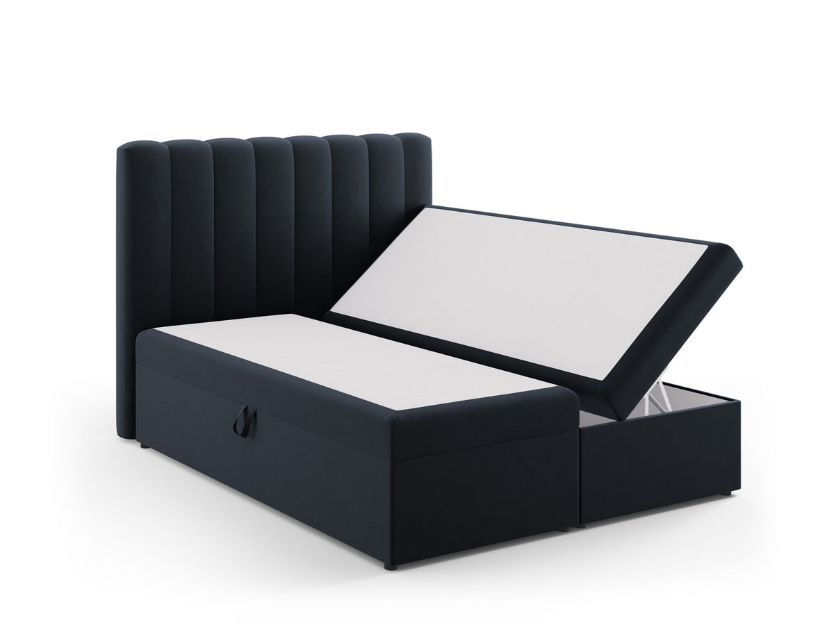 Kelp Boxspringbett Set 160cm: Headboard + Box Springs/Matratze + Matratze Topper in Dark Blue-Bluvel präsentiert im Onlineshop von KAQTU Design AG. Bett ist von Micadoni