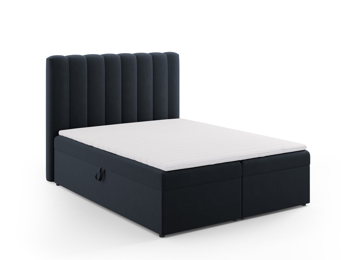 Kelp Boxspringbett Set 160cm: Headboard + Box Springs/Matratze + Matratze Topper in Dark Blue-Bluvel präsentiert im Onlineshop von KAQTU Design AG. Bett ist von Micadoni