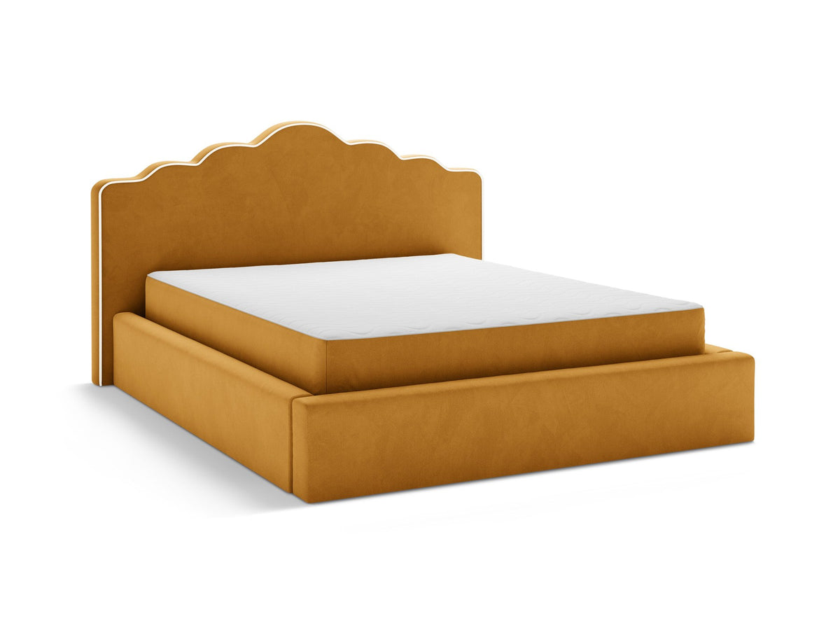 Samtbett Dream von Micadoni in Elfenbein mit hohem gepolstertem Kopfteil, Bettkasten und Beinen aus Polypropylen.