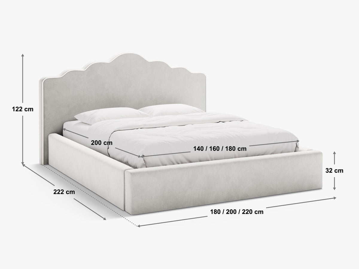 Samtbett Dream von Micadoni in Elfenbein mit hohem gepolstertem Kopfteil, Bettkasten und Beinen aus Polypropylen.