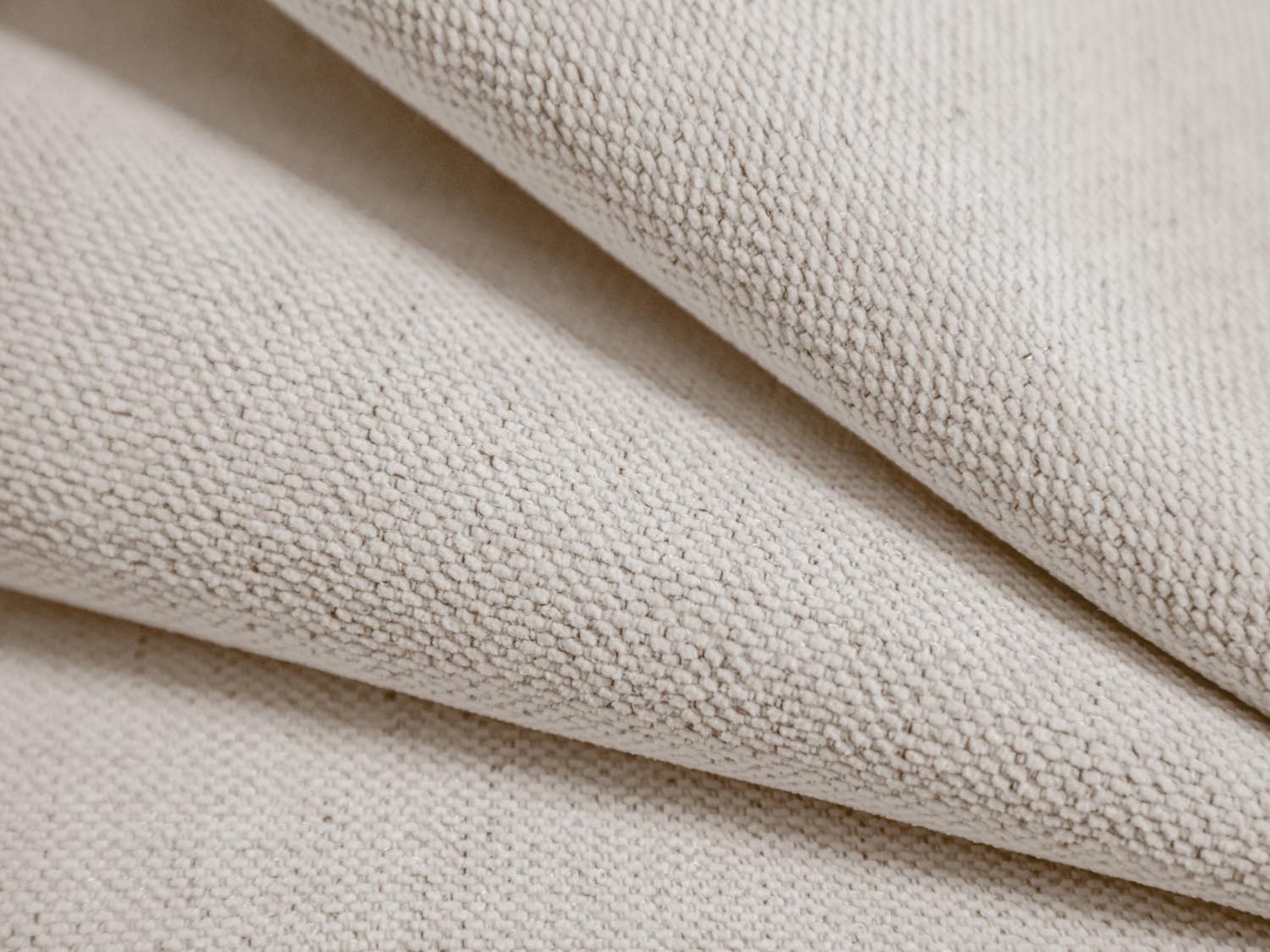 Susan Bett mit Stauraum  in Light Beige präsentiert im Onlineshop von KAQTU Design AG. Bett ist von Micadoni