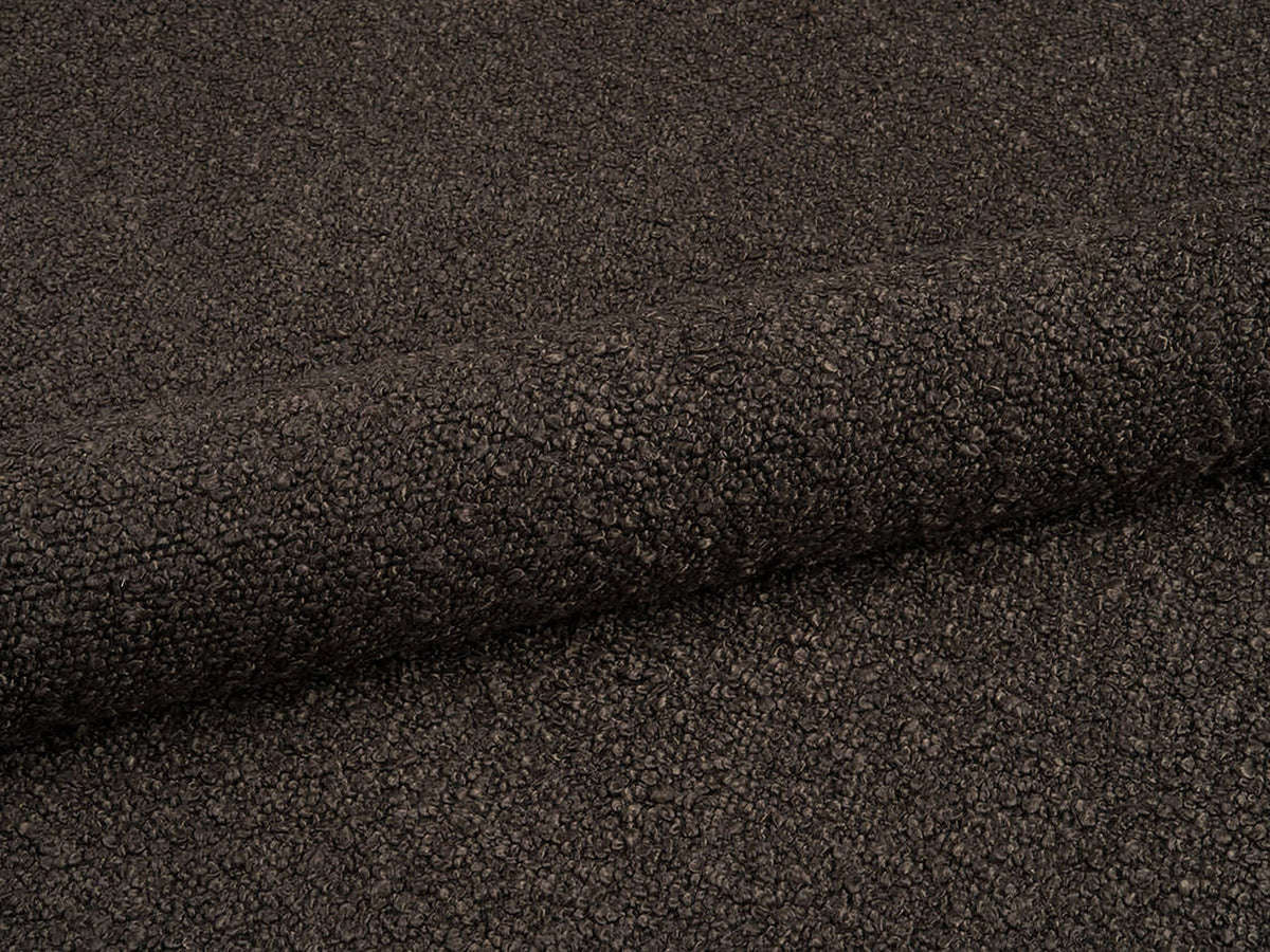 Stauraumbett Ovalo von Micadoni in Light Grey-Magic Velvet mit gepolstertem Kopfteil, Metallrahmen, Bettkasten und schwarzen Kunststoffbeinen.