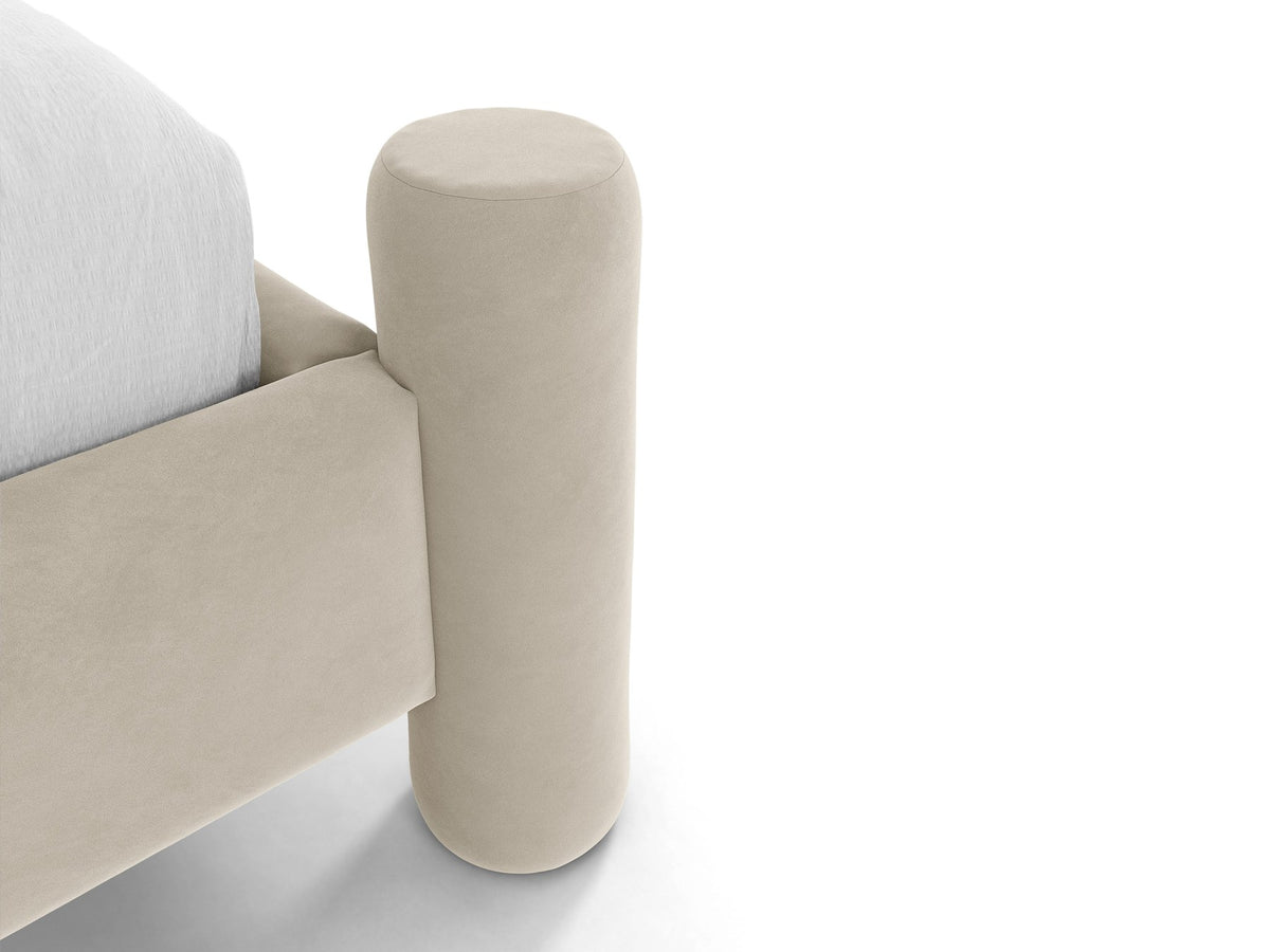 Polstergestell des Vera Betts mit abgerundetem Kopfteil in Chenille-Stoff Perfect Harmony, hellbeige, mit gepolsterten Holzbeinen.