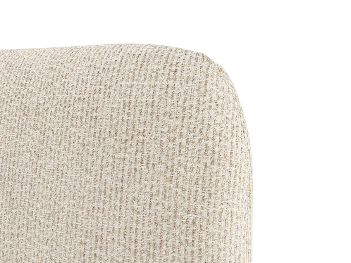 Polstergestell des Vera Betts mit abgerundetem Kopfteil in Chenille-Stoff Perfect Harmony, hellbeige, mit gepolsterten Holzbeinen.
