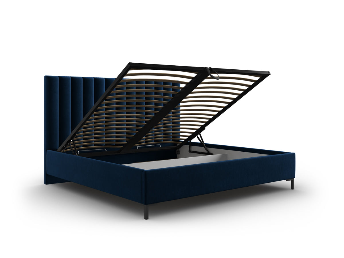 Allison Bett mit Stauraum und Headboard 160cm in Royal Blue-Bluvel präsentiert im Onlineshop von KAQTU Design AG. Bett ist von Micadoni