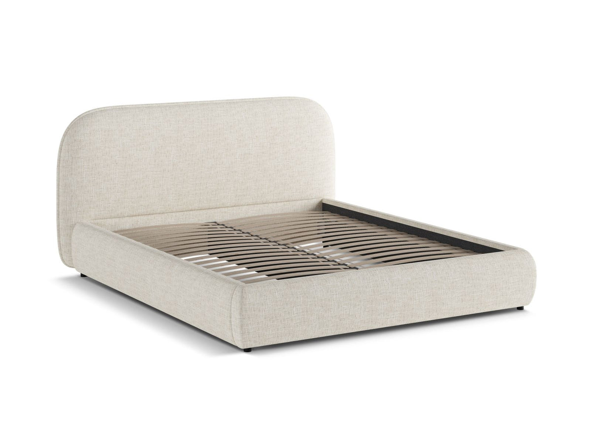 Murada Bett mit Kopfteil von Micadoni in Light Beige Melange-Tracy, Bettgestell aus Möbelplatte mit Stoffbezug und schwarzen Kunststoffbeinen.