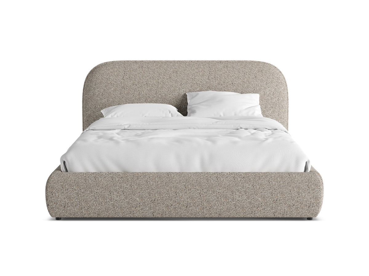 Murada Bett mit Kopfteil von Micadoni in Light Beige Melange-Tracy, Bettgestell aus Möbelplatte mit Stoffbezug und schwarzen Kunststoffbeinen.