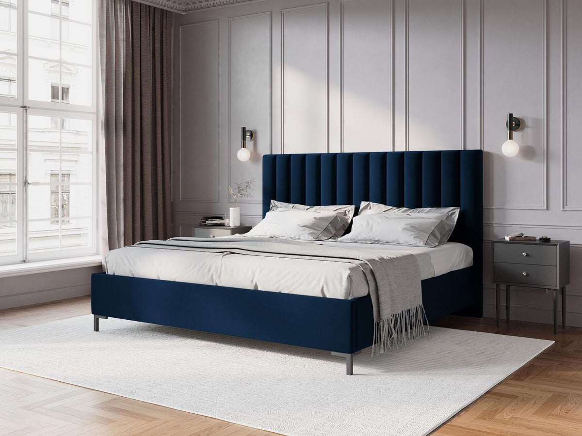 Allison Bett mit Stauraum und Headboard 180cm in Royal Blue-Bluvel präsentiert im Onlineshop von KAQTU Design AG. Bett ist von Micadoni