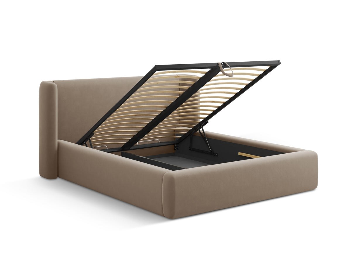 Jolene Bett mit Stauraum und Headboard 180cm in Cappuccino-Bluvel präsentiert im Onlineshop von KAQTU Design AG. Bett ist von Micadoni