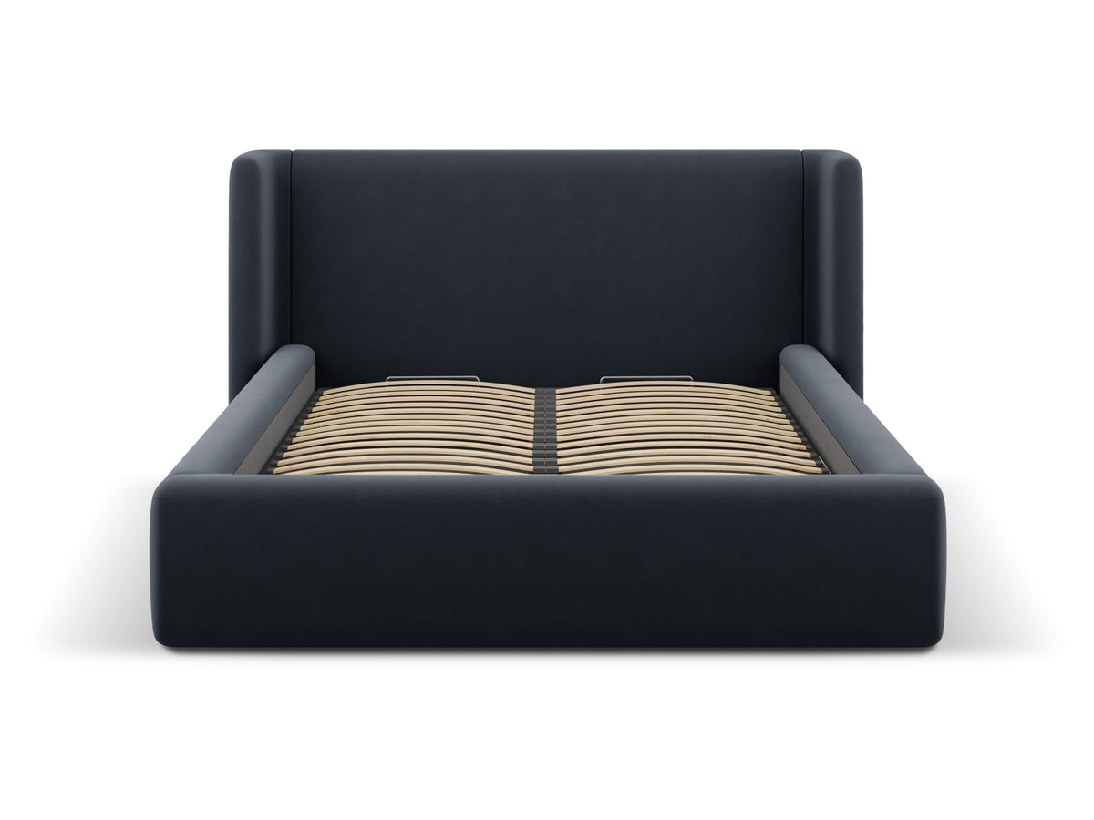 Jolene Bett mit Stauraum und Headboard 180cm in Dark Blue-Bluvel präsentiert im Onlineshop von KAQTU Design AG. Bett ist von Micadoni