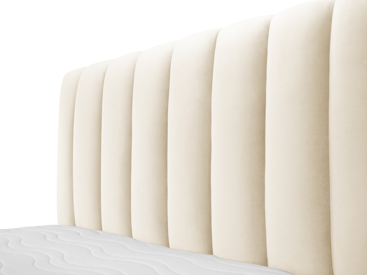 Kelp Bett mit Stauraum und Headboard 180cm in Light Beige-Bluvel präsentiert im Onlineshop von KAQTU Design AG. Bett ist von Micadoni