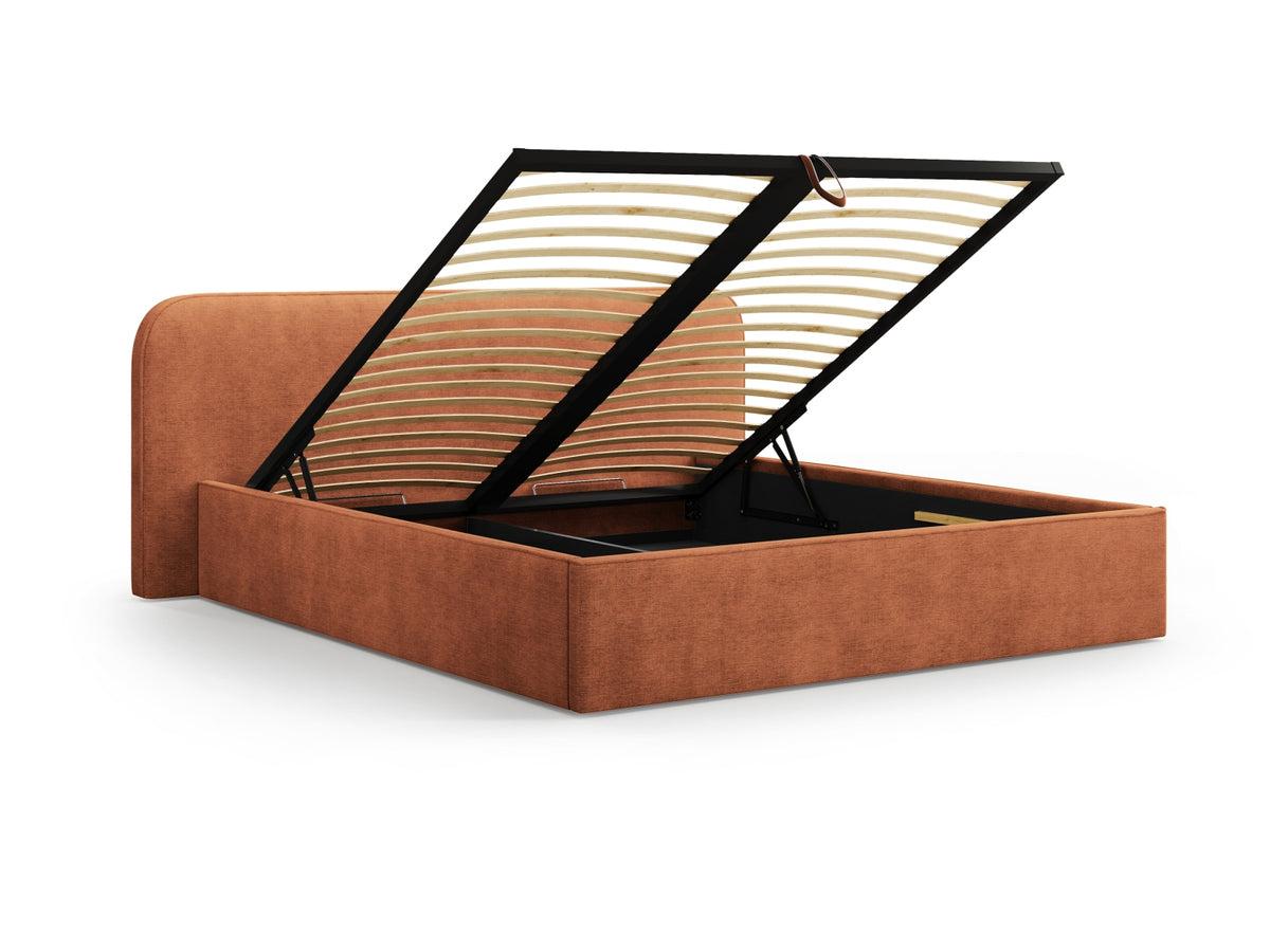 Elizabeth Bett mit Stauraum und Headboard 200cm in Red-Babel präsentiert im Onlineshop von KAQTU Design AG. Bett ist von Micadoni