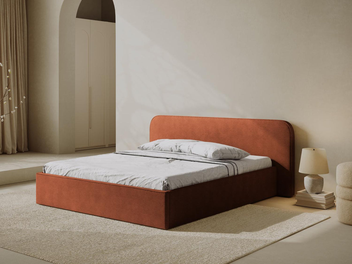 Elizabeth Bett mit Stauraum und Headboard 200cm in Red-Babel präsentiert im Onlineshop von KAQTU Design AG. Bett ist von Micadoni