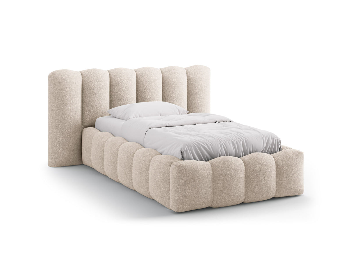 Lupine Stauraumbett mit Kopfteil 90 x 200 cm von Micadoni in Light Beige-Moly, Metallrahmen mit Sperrholzlatten und schwarzen Kunststoffbeinen.