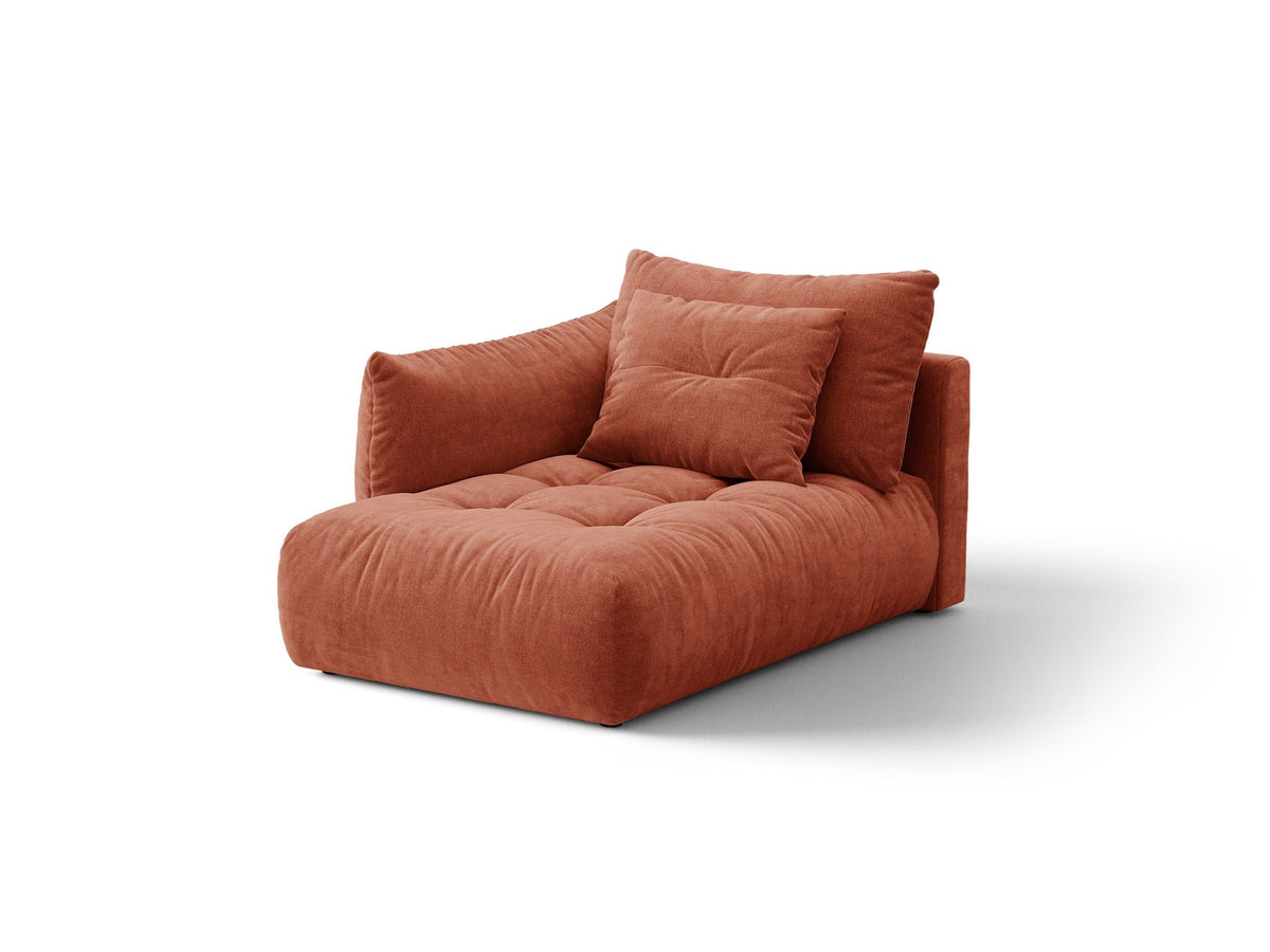 Beige Chaiselongue Bloom von Micadoni mit Veloursbezug Casino Pearl, schwarzen Kunststoffbeinen und gepolsterter Rückenlehne.