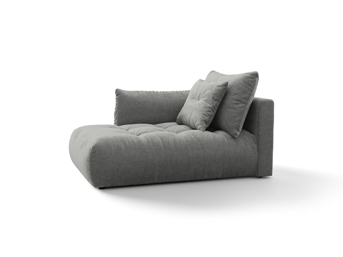 Beige Chaiselongue Bloom von Micadoni mit Veloursbezug Casino Pearl, schwarzen Kunststoffbeinen und gepolsterter Rückenlehne.
