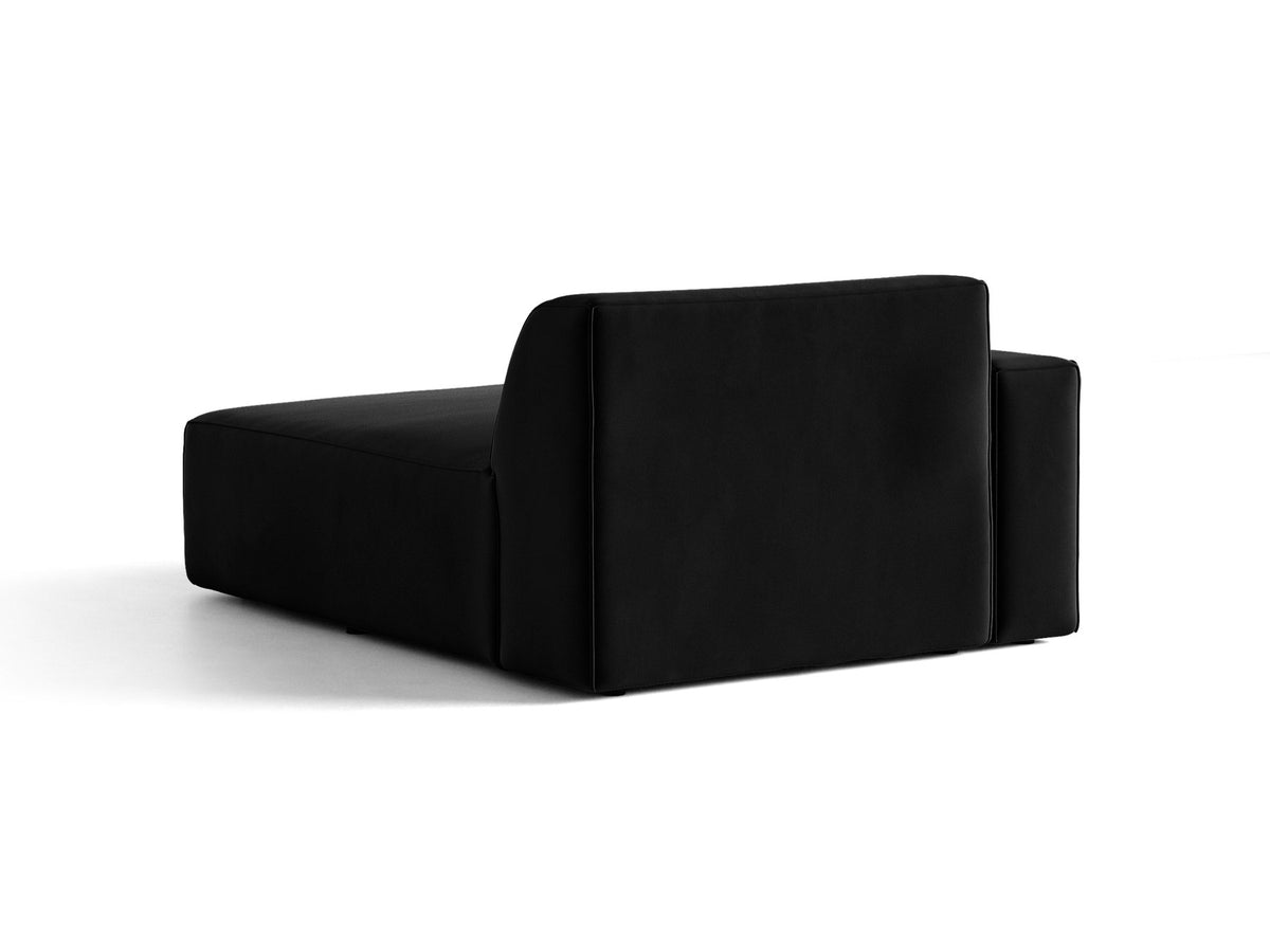 Jodie Chaiselongue von Micadoni in leichtem Beige, Venus-Samtstoff-Bezug, schwarze Kunststoffbeine, modulares Sofa-Element mit linker Ausrichtung.