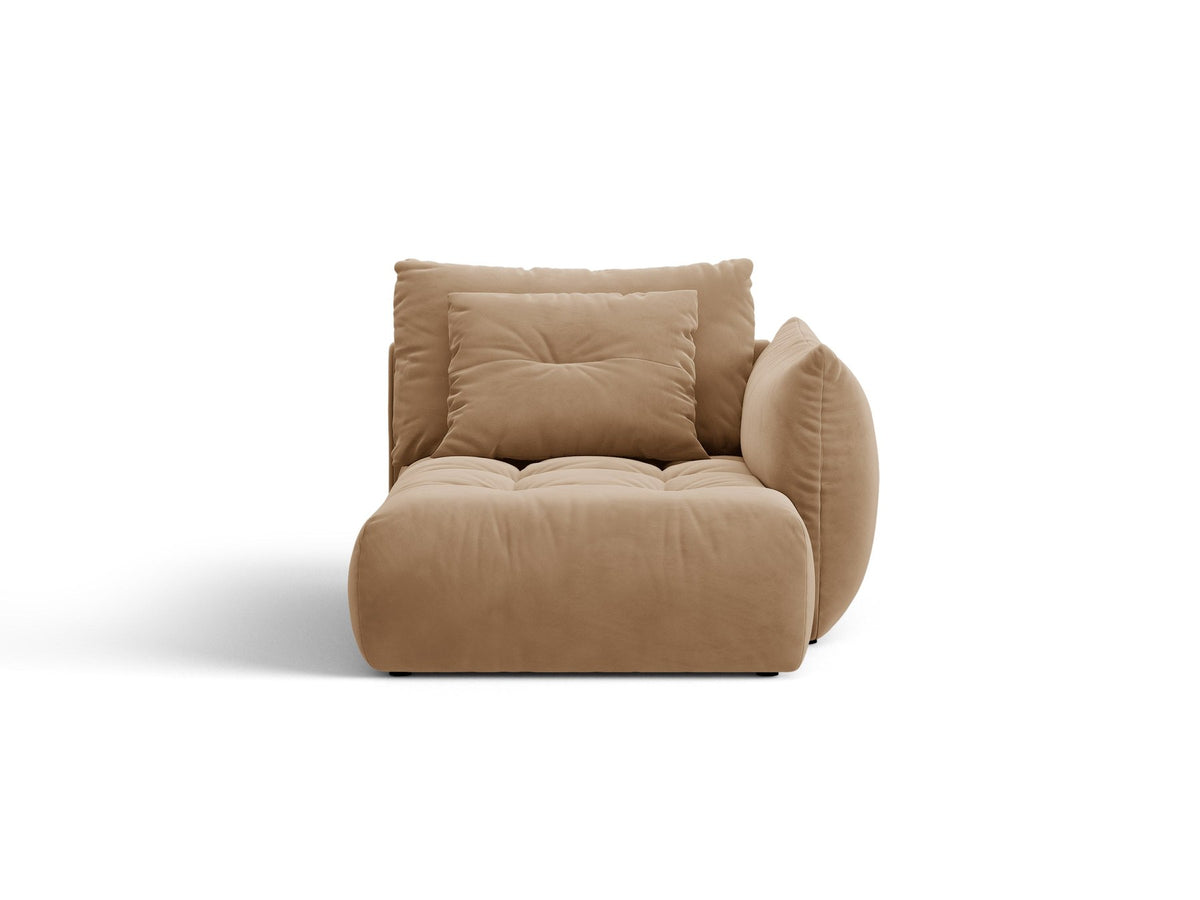 Modulares Sofa Bloom Chaiselongue von Micadoni in leichtem Beige mit Casino-Velours-Bezug, schwarzen Kunststoffbeinen und rechter Ausrichtung.