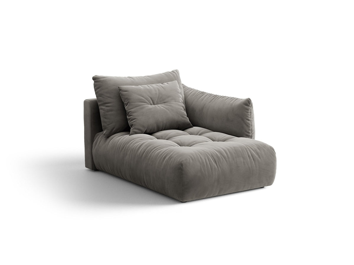 Modulares Sofa Bloom Chaiselongue von Micadoni in leichtem Beige mit Casino-Velours-Bezug, schwarzen Kunststoffbeinen und rechter Ausrichtung.