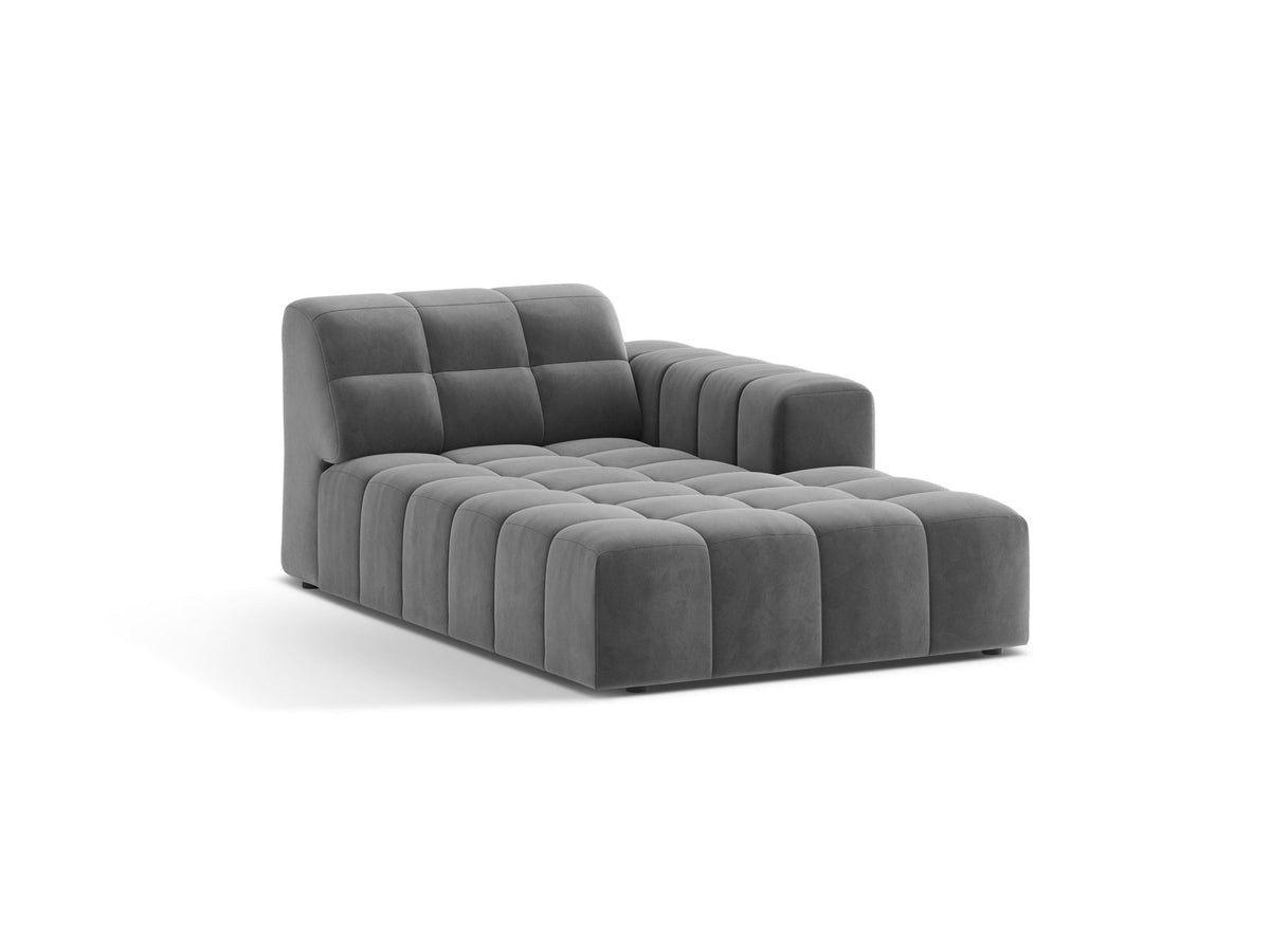 Chaiselongue Jennifer von Micadoni in Leichtes Beige mit Chenille-Bezug Eden 2 Pearl, schwarzen Kunststoffbeinen, rechts ausgerichtet.