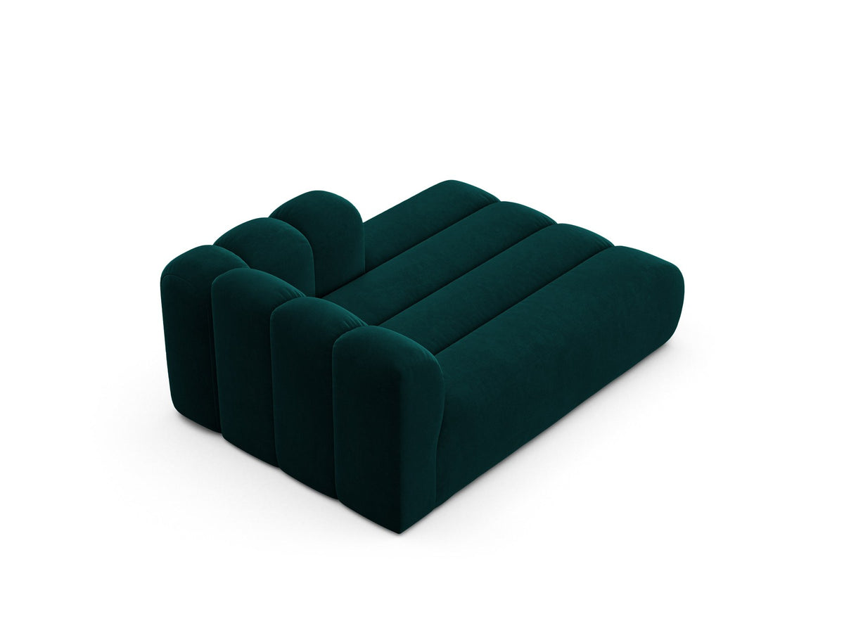 Lupine Chaiselongue von Micadoni, modulares Sofa in leichtem Beige mit Samtstoff, schwarze Kunststoffbeinen, rechte Ausrichtung.