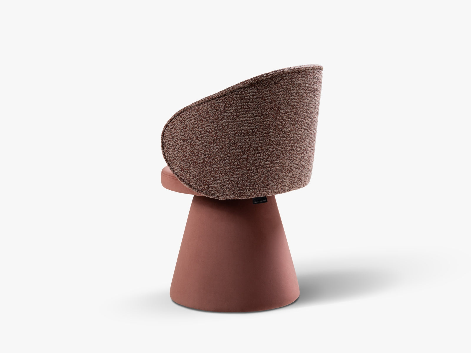 Erleben Sie den stilvollen Inez Sessel 1 Sitzer von Micadoni. Ideal für Ihr Zuhause, bietet er zeitgemässes Design und höchsten Sitzkomfort.