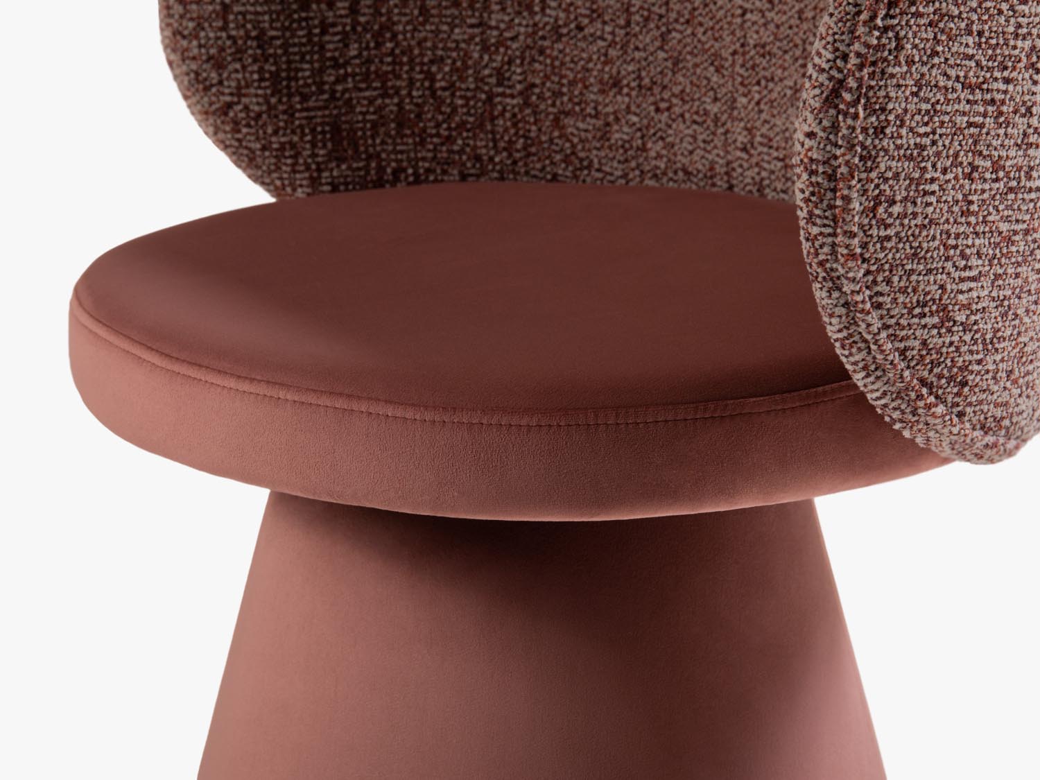 Entdecken Sie den eleganten Inez Sessel 1 Sitzer von Micadoni. Perfekt für Ihr Wohnzimmer, vereint er modernes Design mit optimalem Komfort.
