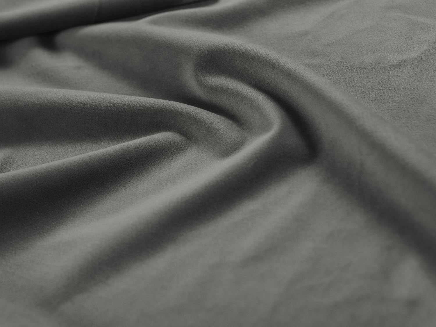 Verleihen Sie Ihrem Schlafzimmer mit dem Arkose Velour Kopfteil von Micadoni einen Hauch von Luxus. Elegantes Design für stilvolle Akzente.