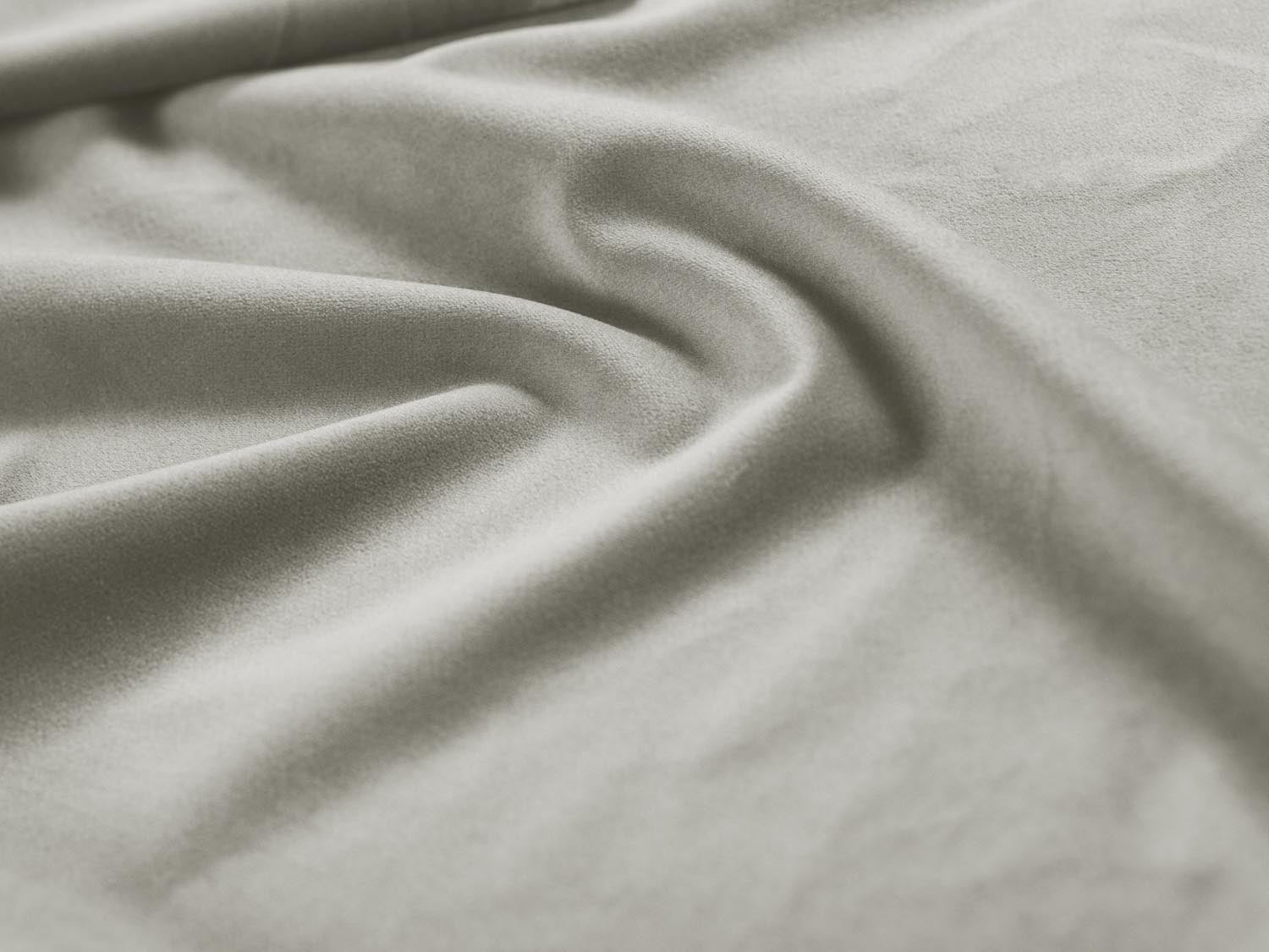 Entdecken Sie das Arkose Velour Kopfteil von Micadoni – ein elegantes, luxuriöses Design, das Ihrem Schlafzimmer einen stilvollen Akzent verleiht.