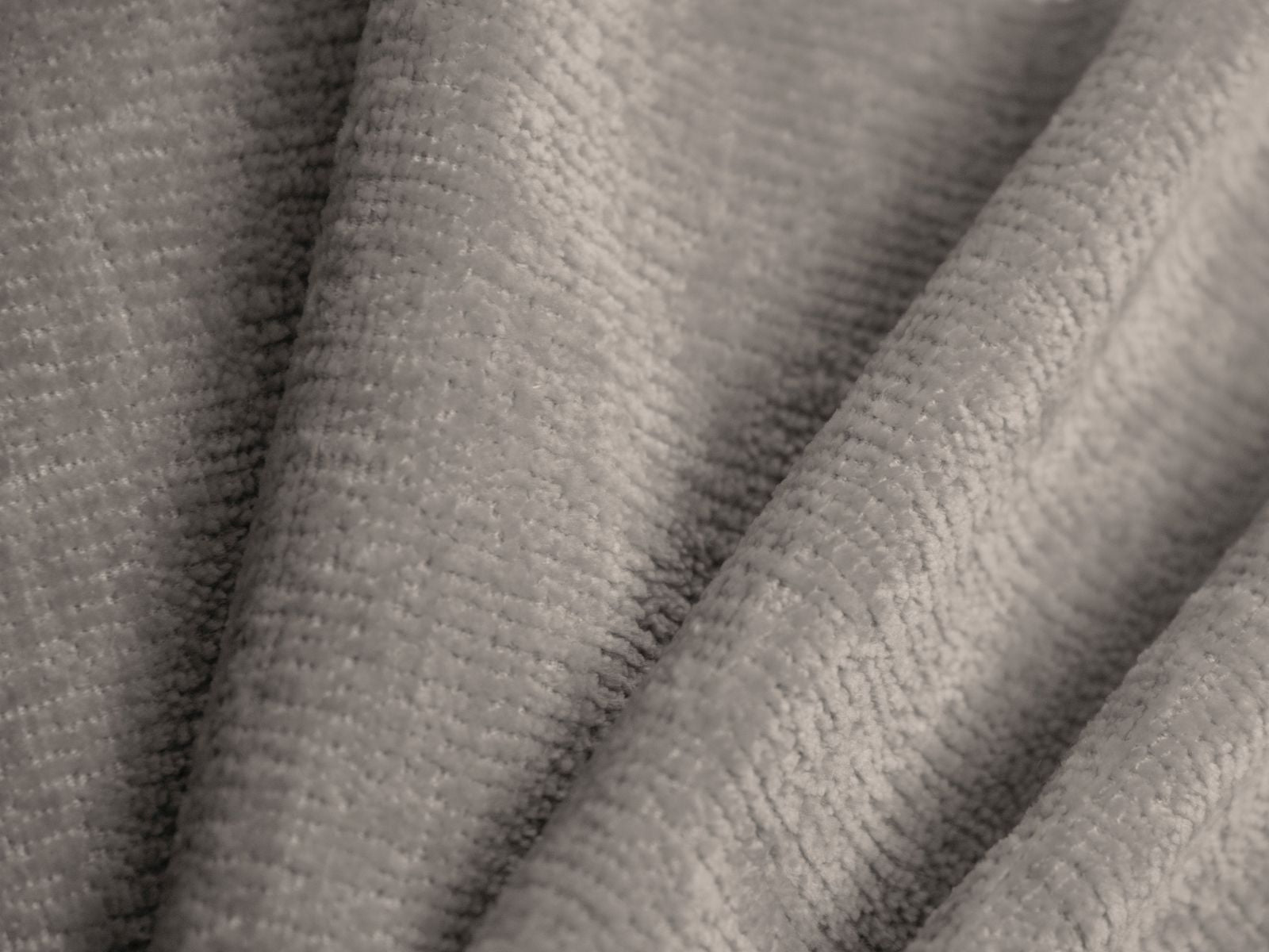 Stilvolles Kopfteil Mistero in zartem Beige, 280 cm breit, perfekt für eine moderne und elegante Schlafzimmeratmosphäre von Micadoni.