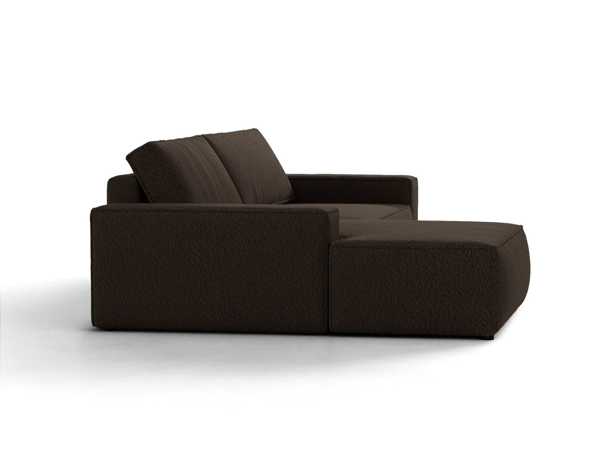Braunes Ecksofa Jodie von Micadoni mit linker Ausrichtung, Baloo-Stoffbezug, schwarzen Kunststoffbeinen und ausklappbarem Bettkasten.