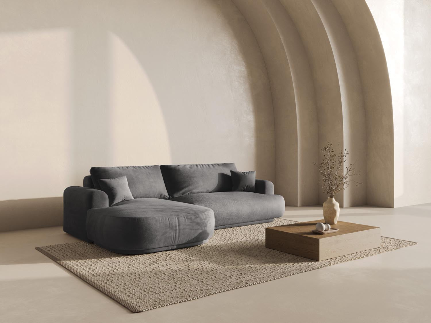 Erleben Sie das stilvolle Ella Velour Ecksofa links von Micadoni. Dieses 5-Sitzer Sofa vereint Schlaffunktion und praktischen Stauraum für maximalen Komfort.