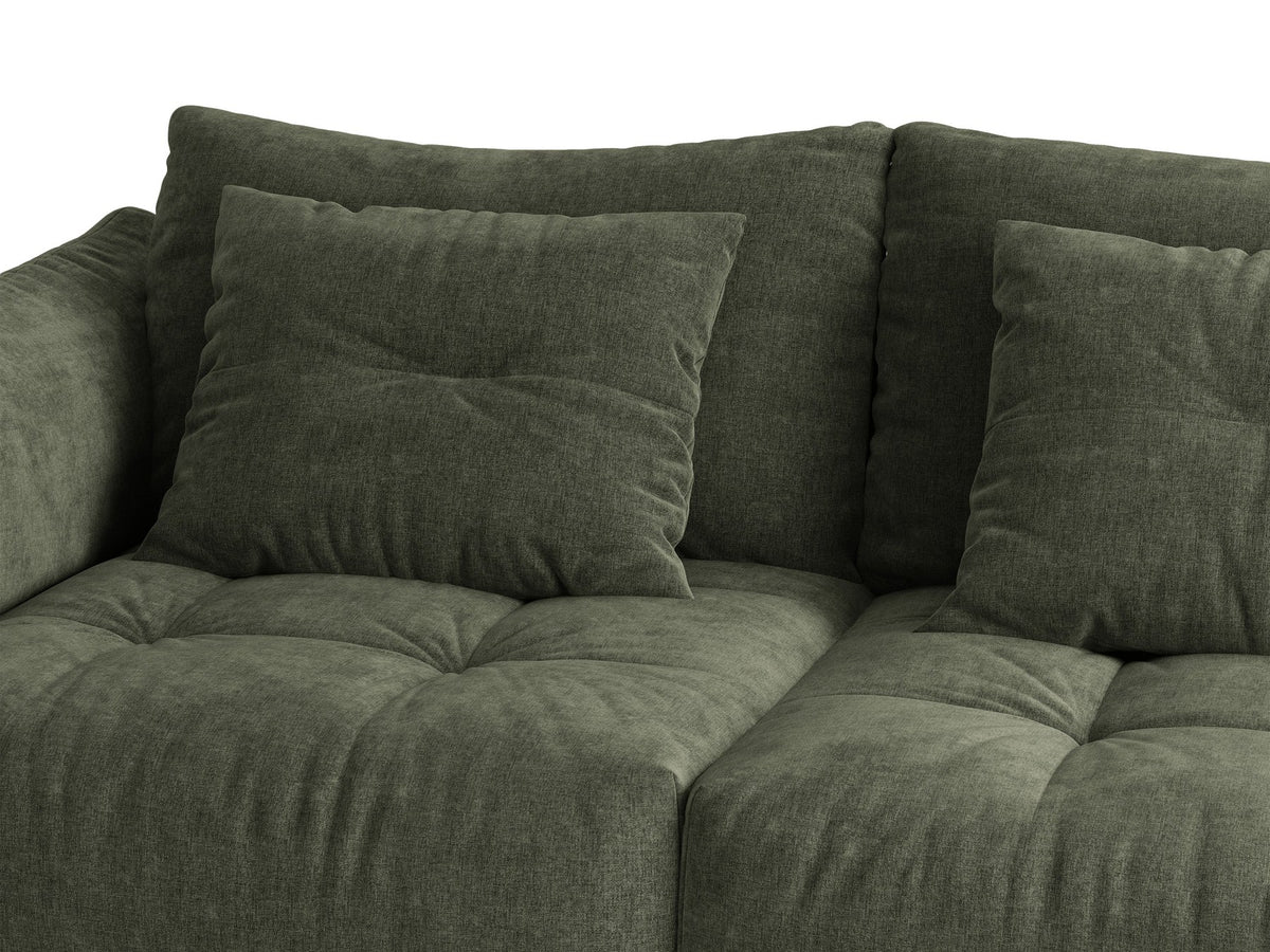 Ecksofa Bloom in Sand mit Velours-Bezug, schwarzen Kunststoffbeinen und ausklappbarer Schlaffunktion samt Bettkasten unter der Sitzfläche.