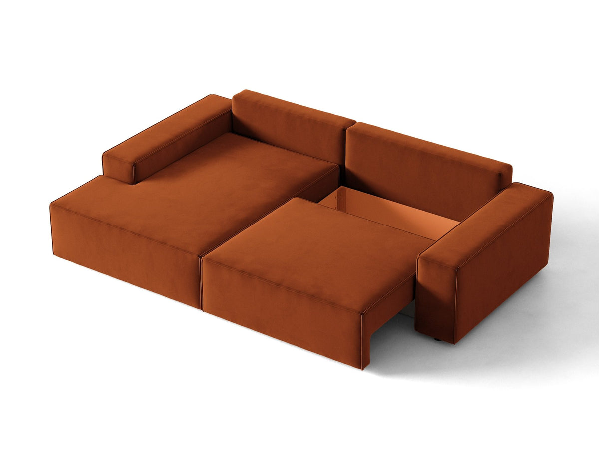 Braunes Ecksofa Jodie von Micadoni mit linker Ausrichtung, Baloo-Stoffbezug, schwarzen Kunststoffbeinen und ausklappbarem Bettkasten.