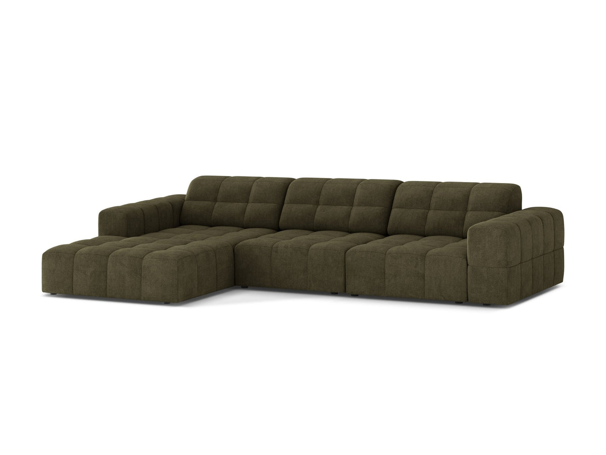 Linksseitiges L-Sofa Jennifer von Micadoni in leichtem Beige, Bluvel-Stoff, mit schwarzen Kunststoffbeinen und niedriger Rückenlehne.