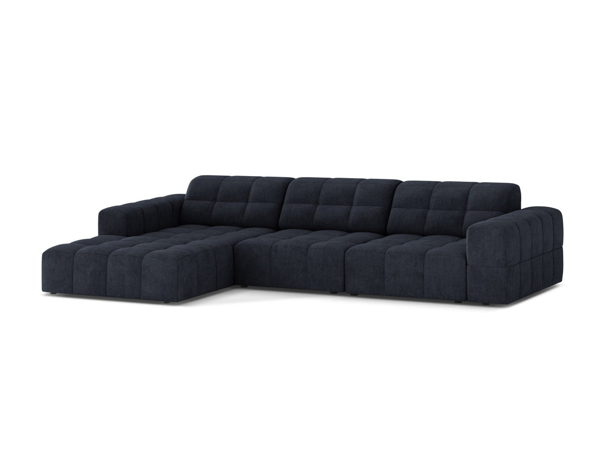 Linksseitiges L-Sofa Jennifer von Micadoni in leichtem Beige, Bluvel-Stoff, mit schwarzen Kunststoffbeinen und niedriger Rückenlehne.