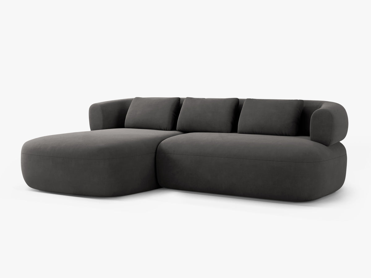 Jenny Velour Ecksofa links 5 Sitzer in Dark Grey-Salvador präsentiert im Onlineshop von KAQTU Design AG. L-Sofa links ist von Micadoni