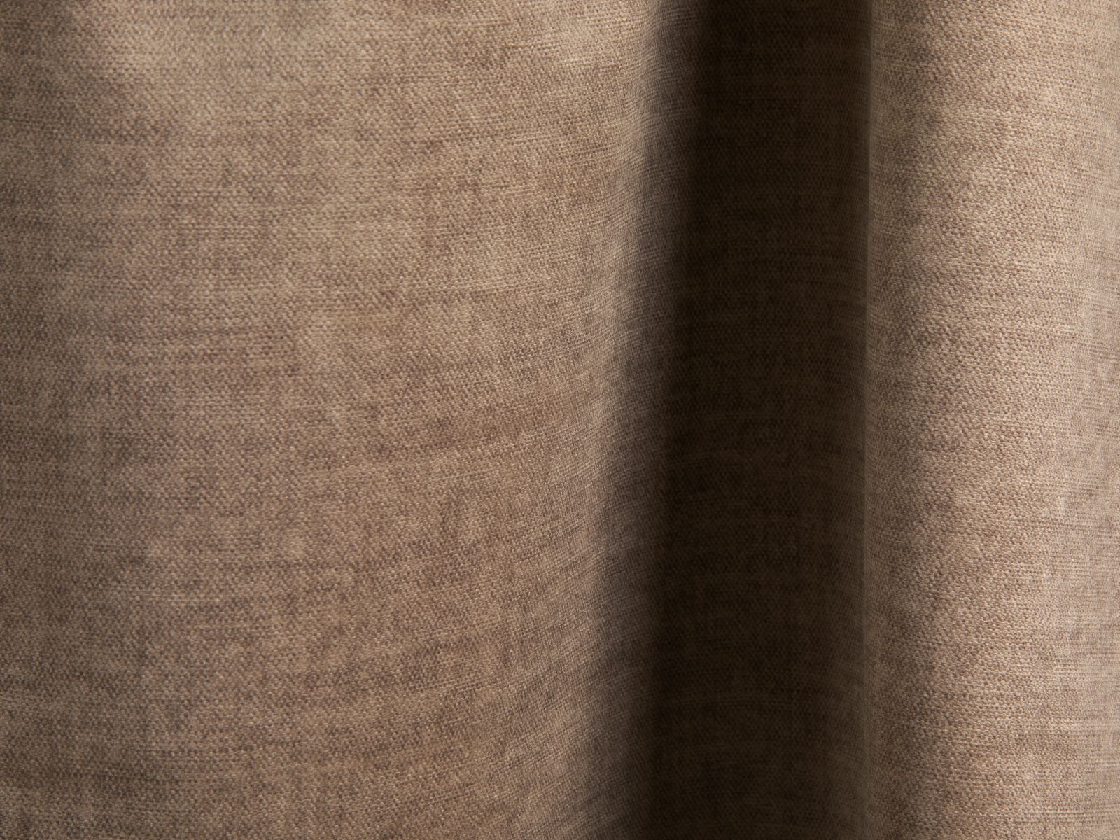 Elegantes 3-Sitzer XL Ecksofa links Martina in luxuriösem Dunkelbeige, ideal für entspannte Stunden und modernes Wohndesign.