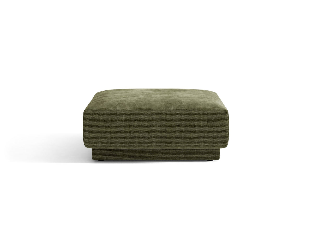 Dunkelbeiger Pouf Miley von Micadoni mit samtartigem Bluvel-Stoffbezug, quadratischer Form und kurzen Polypropylen-Beinen auf hellem Hintergrund