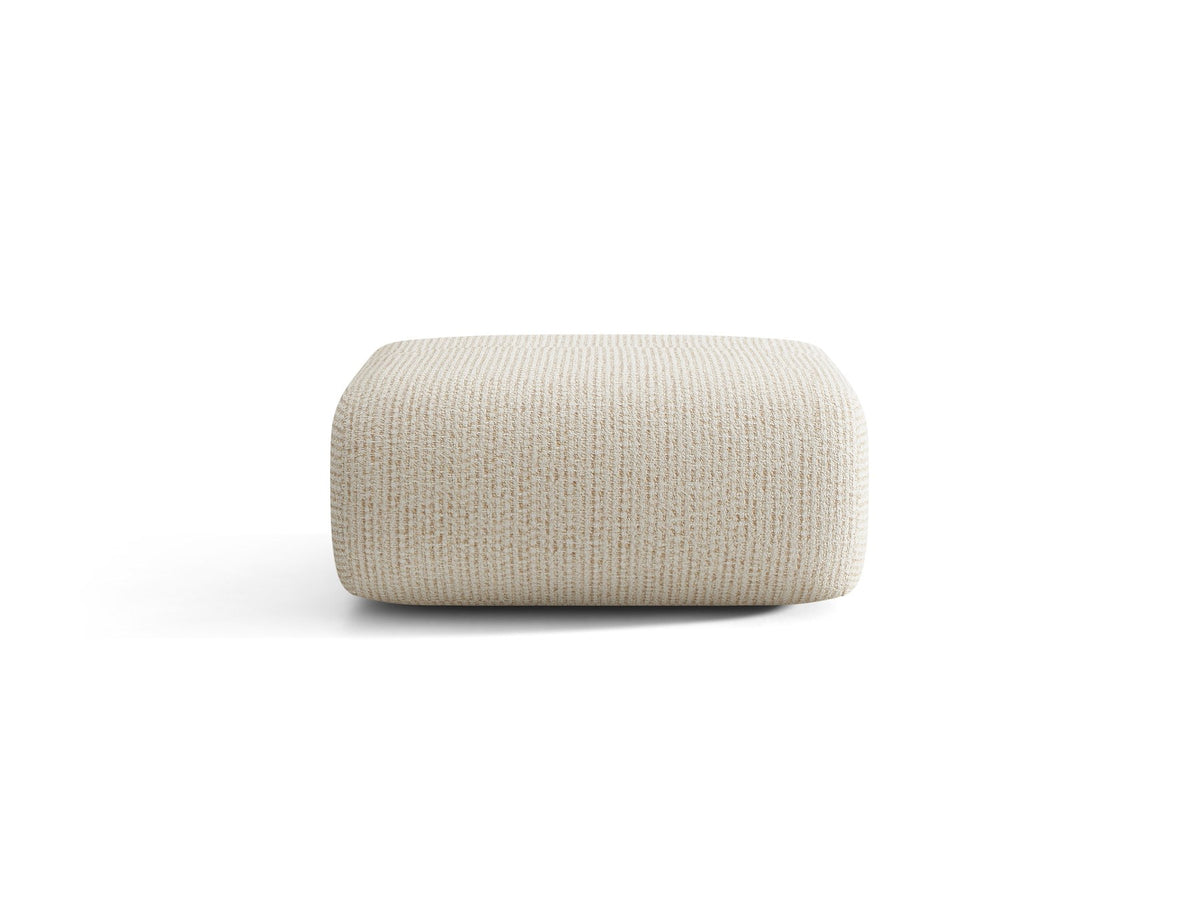 Pouf Neo von Micadoni in dunklem Olivgrün mit Bouclé-Stoffbezug und niedrigen Beinen aus Polypropylen, quadratische Sitzform.