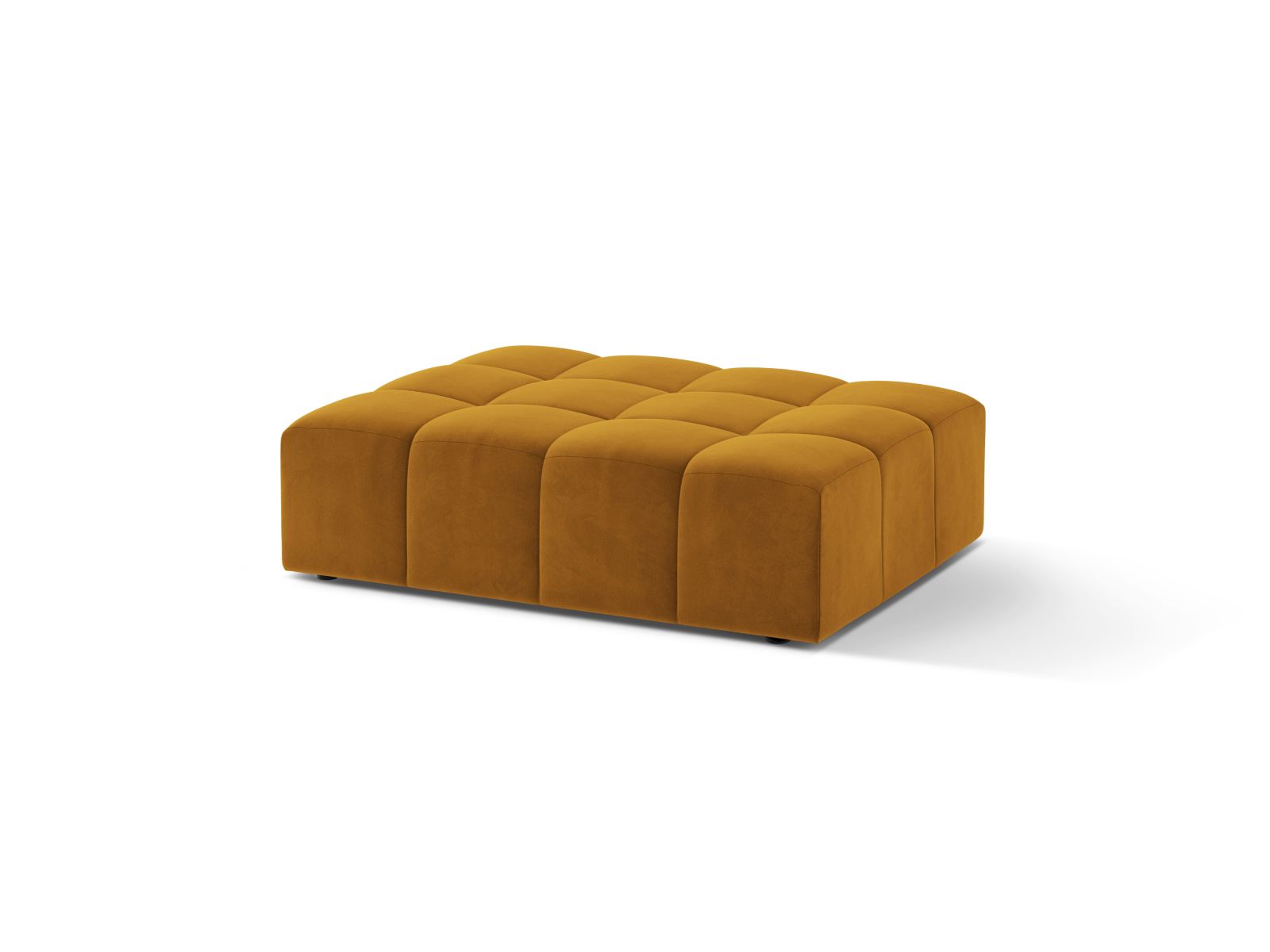 Stylischer 1-Sitzer Pouf Jennifer in gelbem Stoff, ideal für moderne Wohnräume. Bequem und vielseitig einsetzbar.