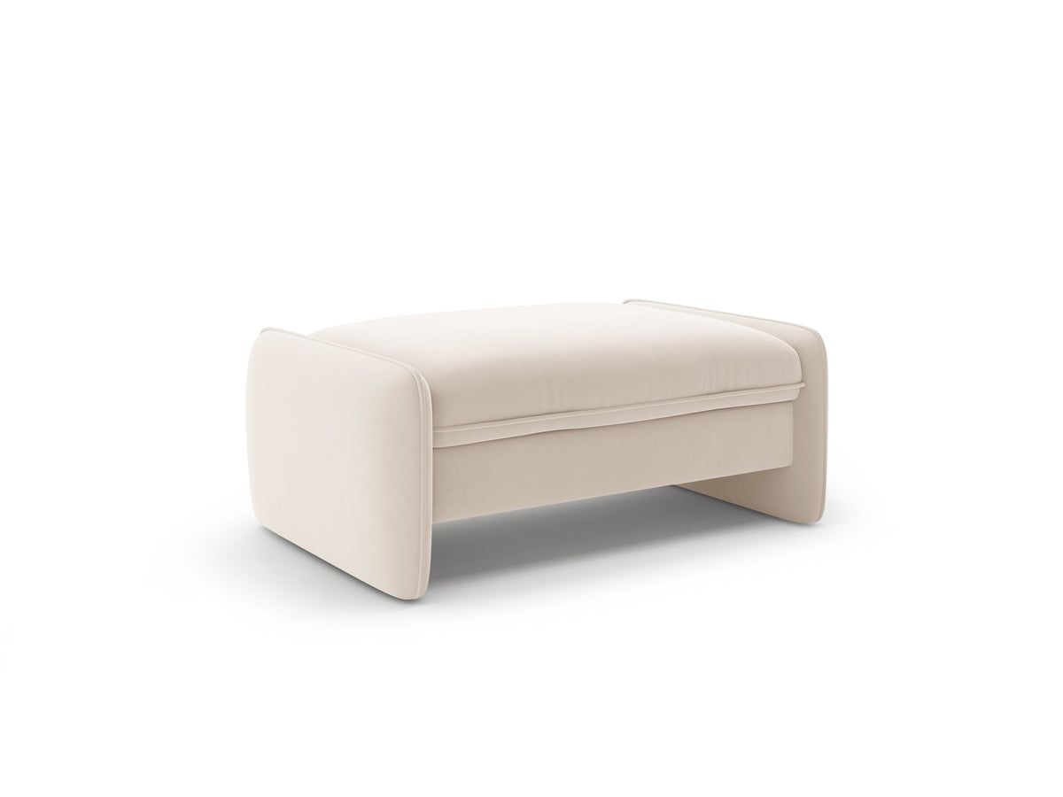 Kobaltblauer Pouf Georgia von Micadoni mit Samtvelours-Bezug, quaderförmige Form, kurze Kunststoffbeine, Masse 115x70x43 cm.