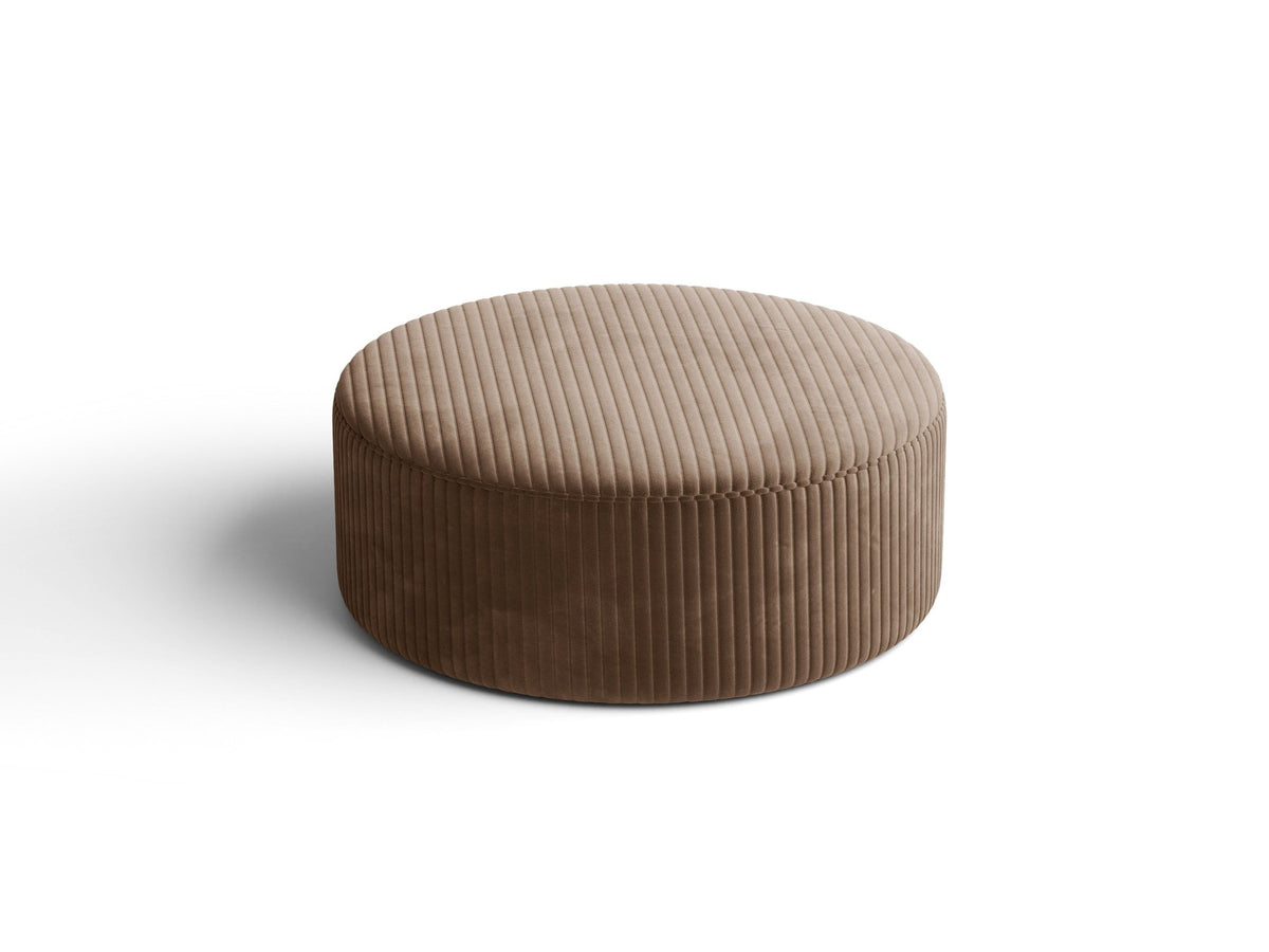 Weisser Pouf Dia von Micadoni mit strukturiertem Bouclé-Stoff, quadratischer Form und niedrigen Beinen aus Polypropylen.
