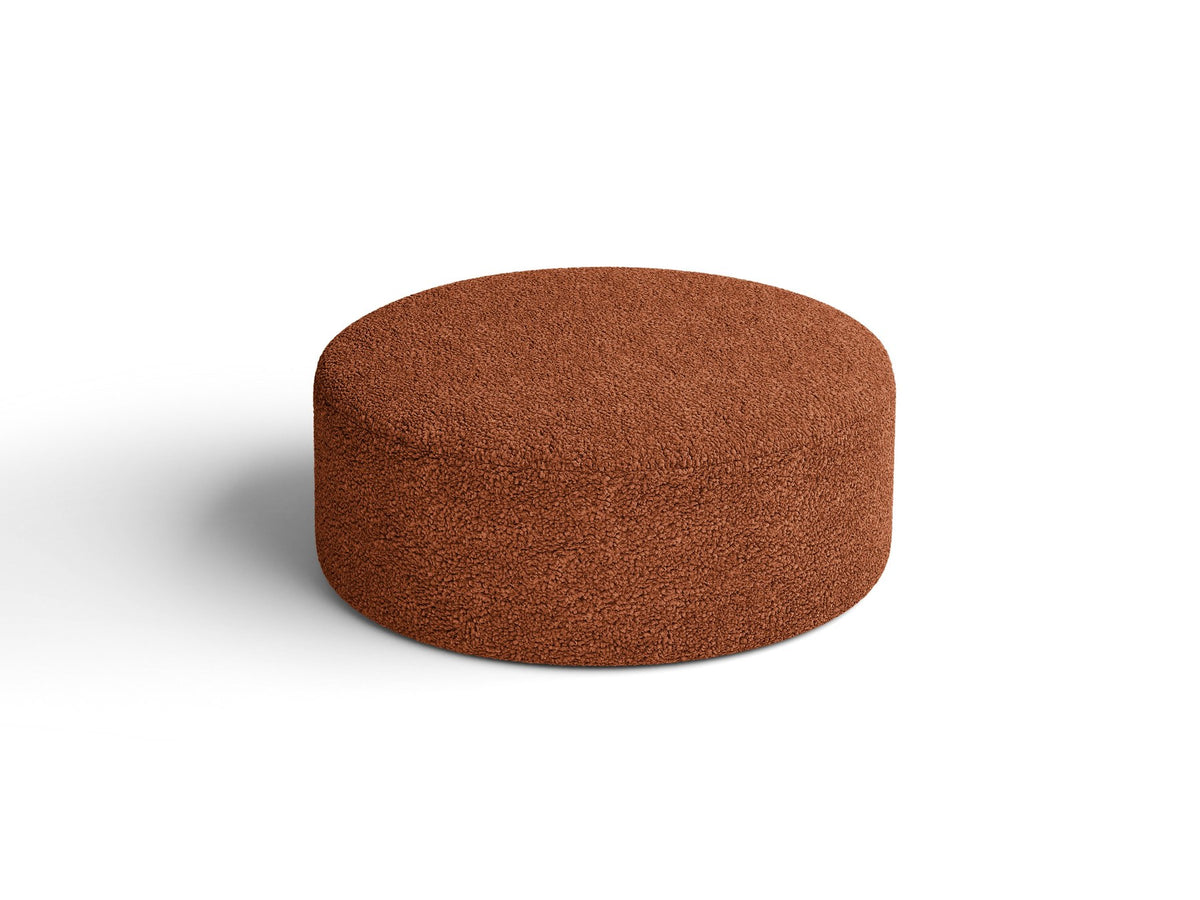 Weisser Pouf Dia von Micadoni mit strukturiertem Bouclé-Stoff, quadratischer Form und niedrigen Beinen aus Polypropylen.