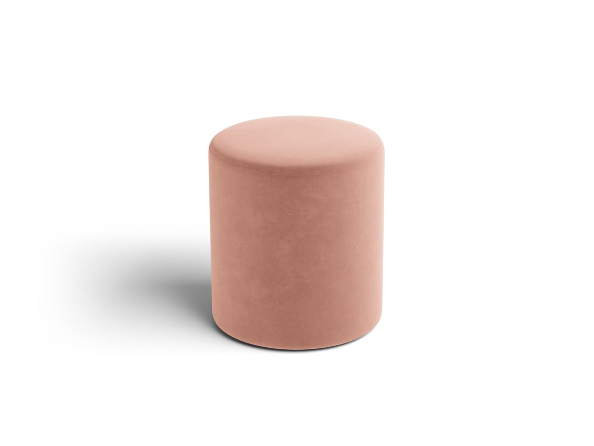 Pouf Dia von Micadoni mit strukturiertem Bouclé-Stoff, quadratischer Sitzfläche und kurzen Beinen aus Polypropylen.