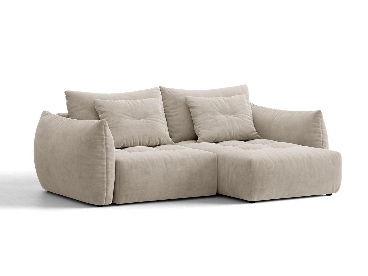 Ecksofa Bloom mit Schlaffunktion von Micadoni in Sand, Bettsofa rechts mit Casino-Veloursbezug und schwarzen Kunststoffbeinen.