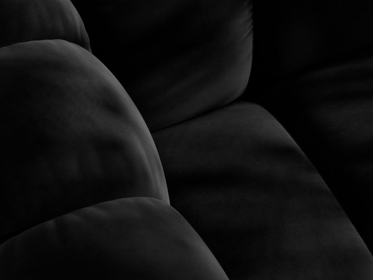 Beiges Ecksofa Lupine von Micadoni mit rechter Ausrichtung, Stoffbezug Eden Pearl, schwarzen Kunststoffbeinen und integriertem Bettkasten.
