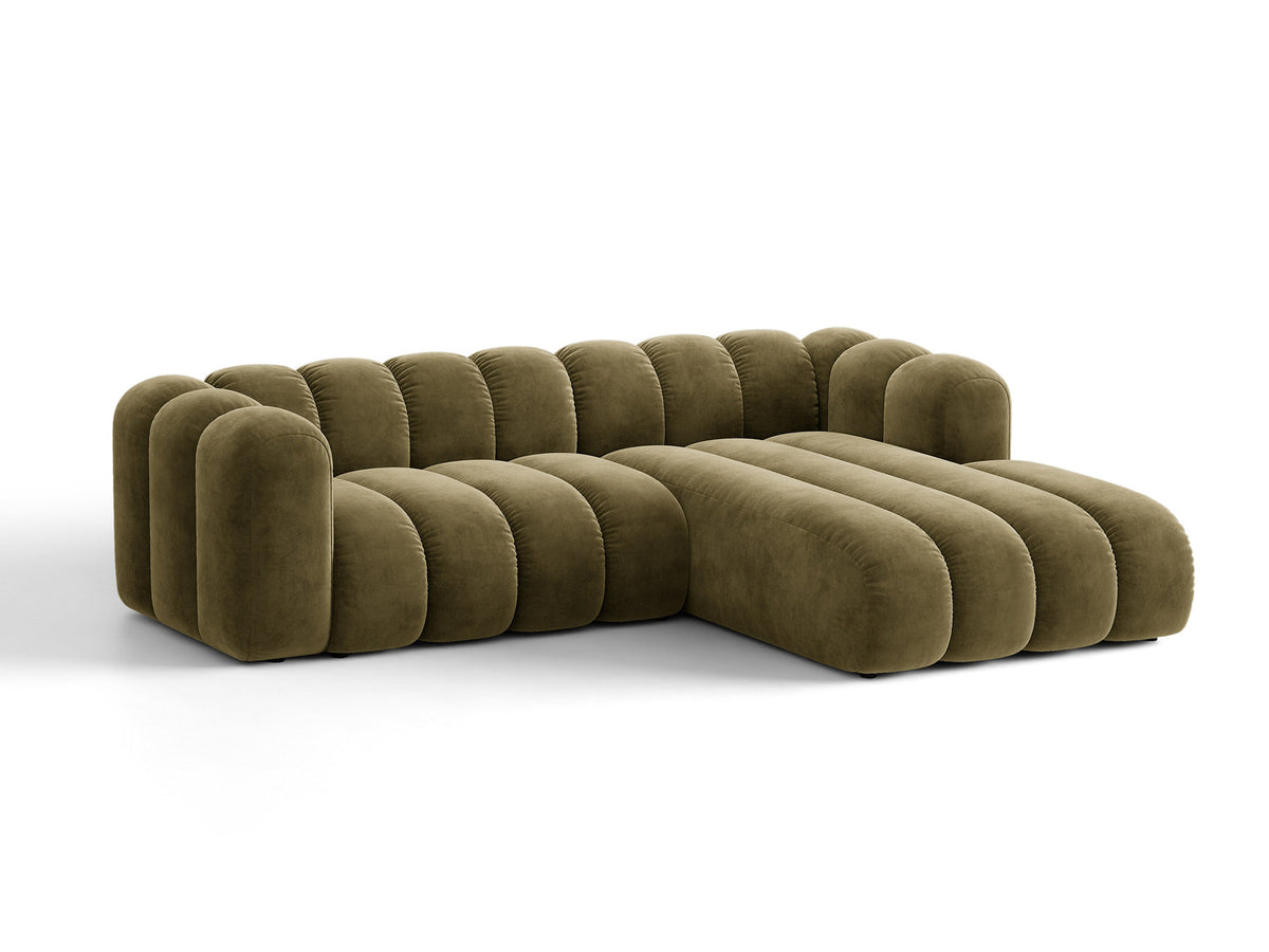 Beiges Ecksofa Lupine von Micadoni mit rechter Ausrichtung, Stoffbezug Eden Pearl, schwarzen Kunststoffbeinen und integriertem Bettkasten.